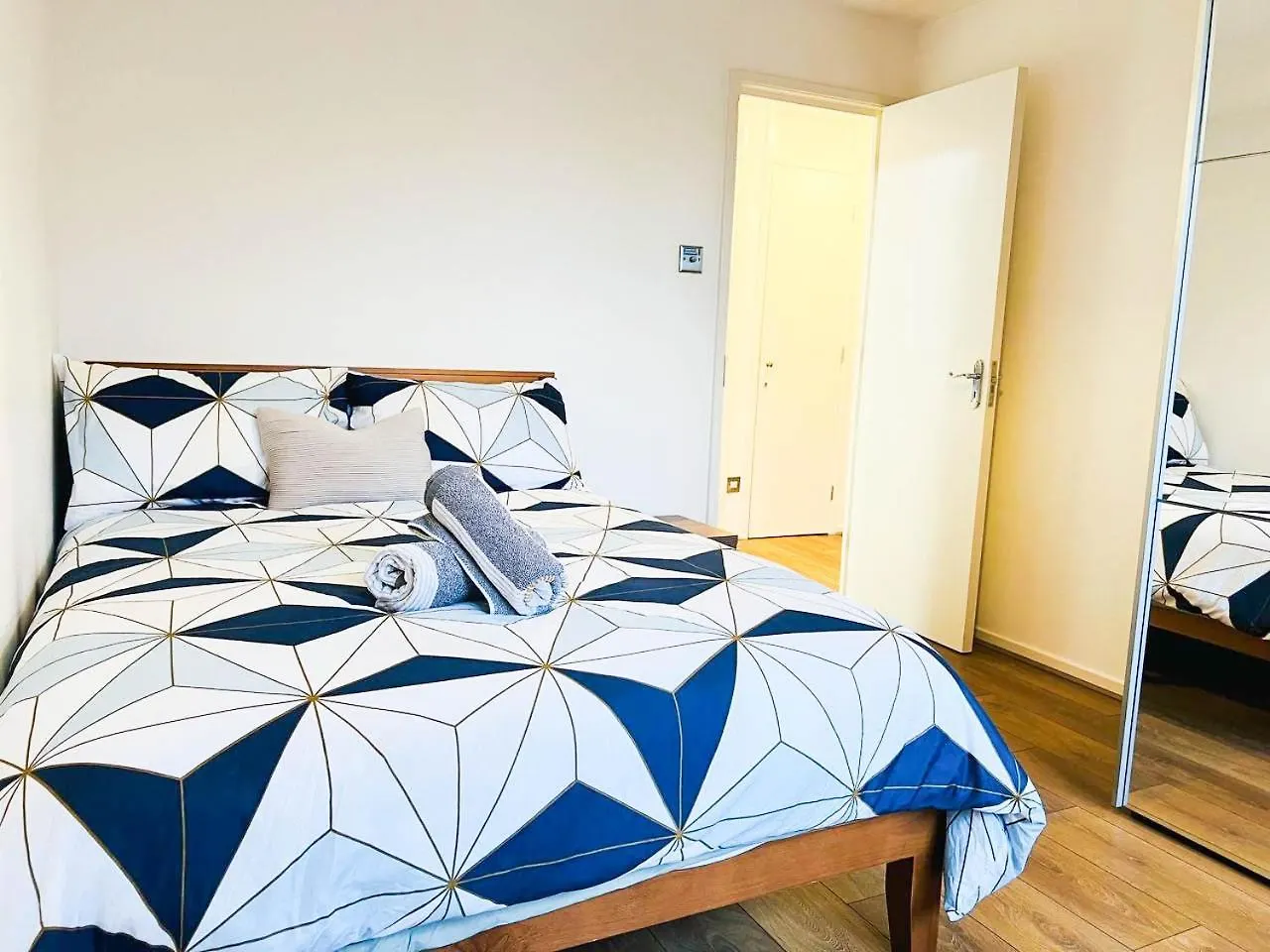 Appartamento Lovely 2 Bedroom Flat With Free Parking, Great Transport Links To Central London, The Excel Centre, Canary Wharf And The O2!