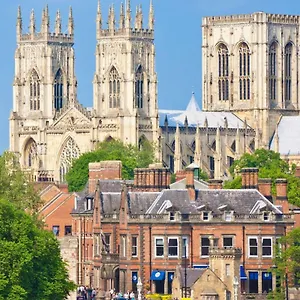 great-town-house-city-center-york.yorkshirehotels.net/